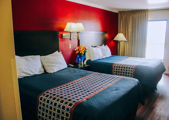 Rodeway & Havasu Hotel 3*