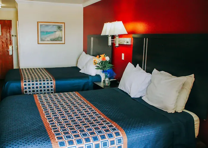 Rodeway & Havasu Hotel