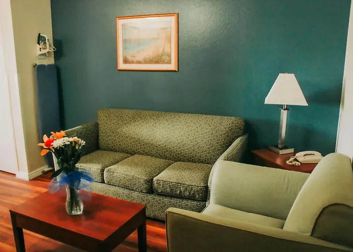 Rodeway & Havasu Hotel 3*