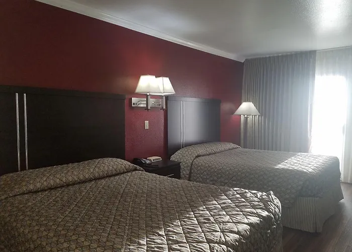 Rodeway & Havasu Hotel 3*