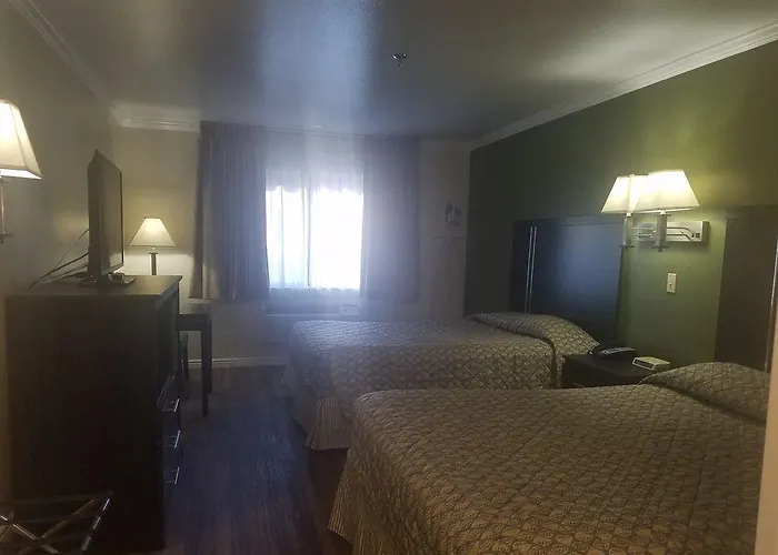 Rodeway & Havasu Hotel 3*